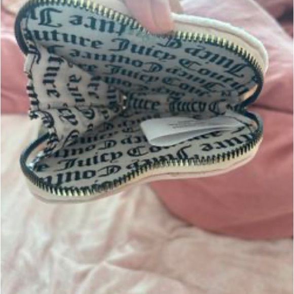Juicy Couture Pink Heart Clutch with Glittery Script - Picture 3 of 4